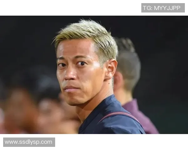 足球8号球星的传奇之路：从青涩少年到世界舞台的璀璨明星